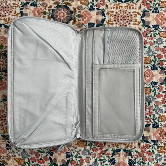 Vera Bradley Travel Organizer Wallet - Picture 3 of 5
